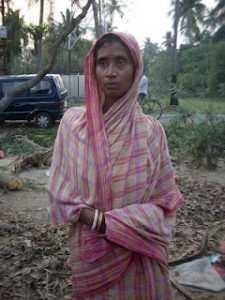 domjur-hindu-woman-attacked