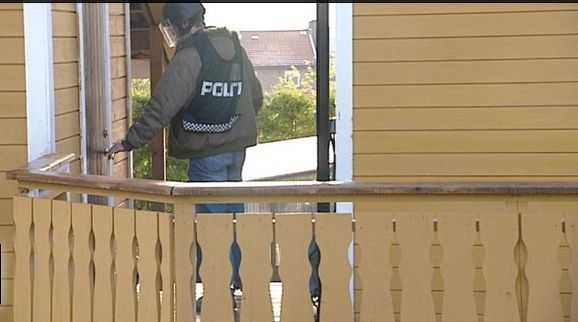 NOrge police at jew hunter apt
